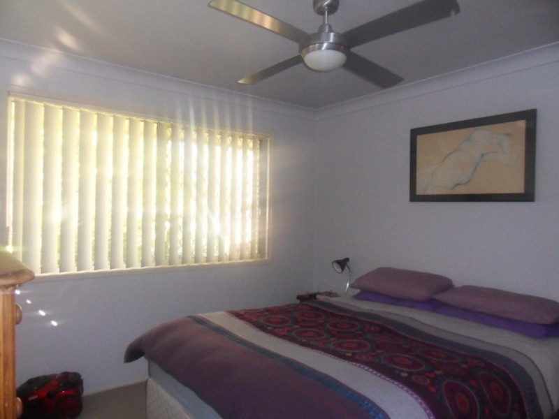 33 lowanna drive, Ashmore QLD 4214