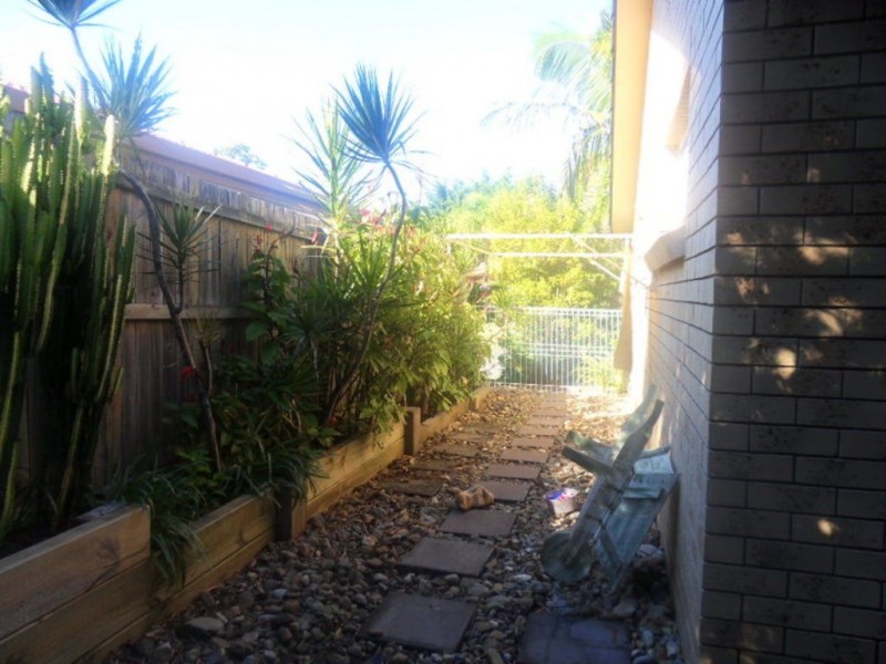33 lowanna drive, Ashmore QLD 4214