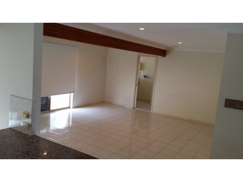 22 Norell Place, Eight Mile Plains QLD 4113