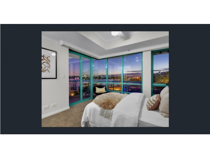 8/27 Harbour Rd, Hamilton QLD 4007