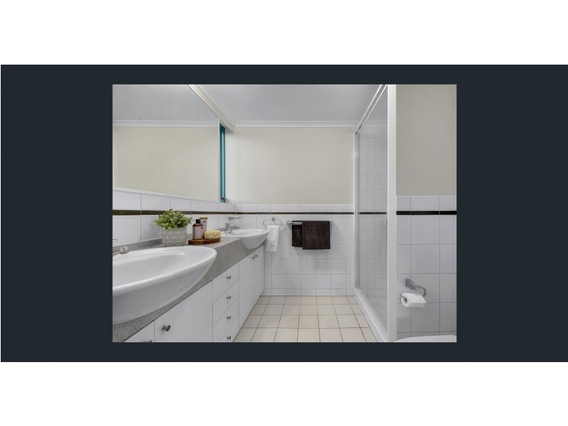 8/27 Harbour Rd, Hamilton QLD 4007