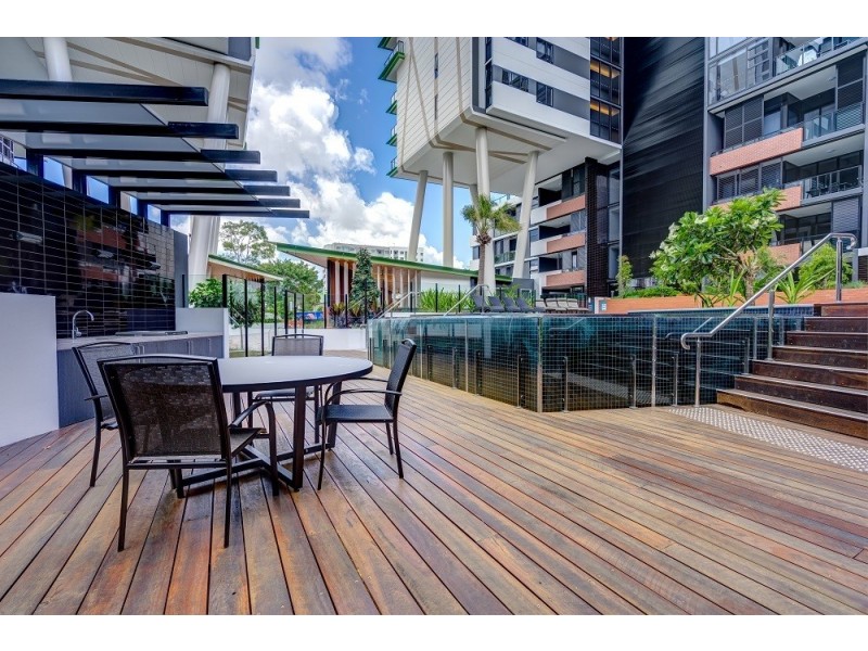9 Edmondstone street, South Brisbane QLD 4101