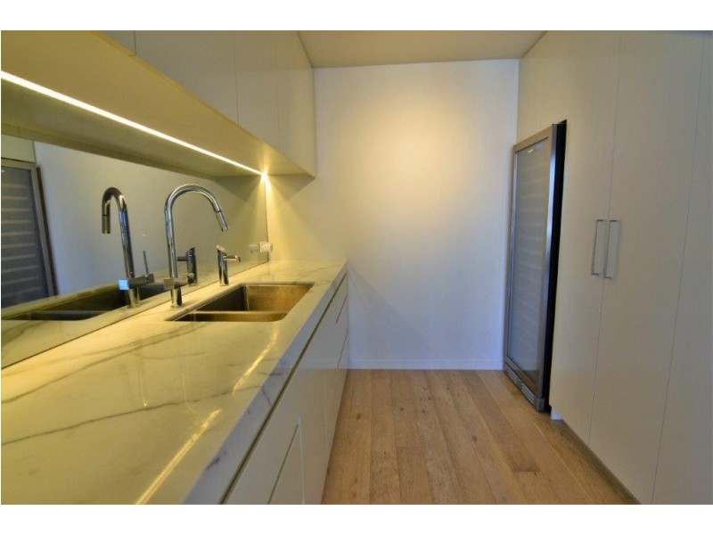 2115/9 Edmondstone Street, South Brisbane QLD 4101