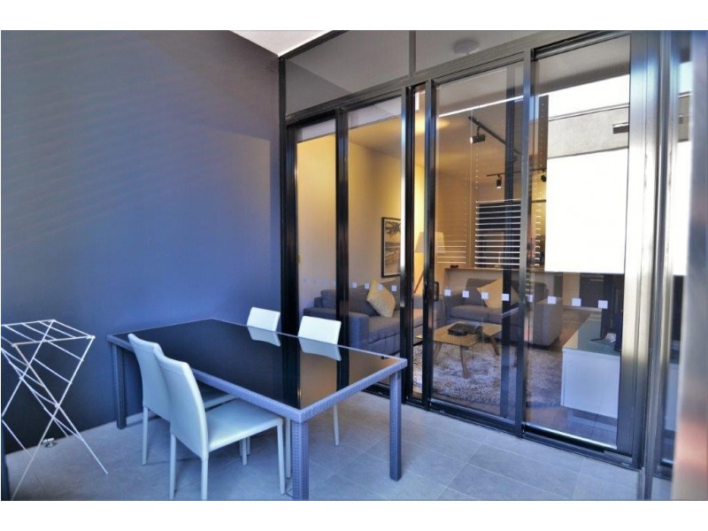 1016/9 Edmondstone street, South Brisbane QLD 4101