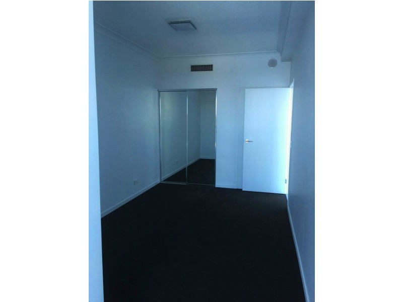 1303/5 Harbour Side Court, Biggera Waters QLD 4216