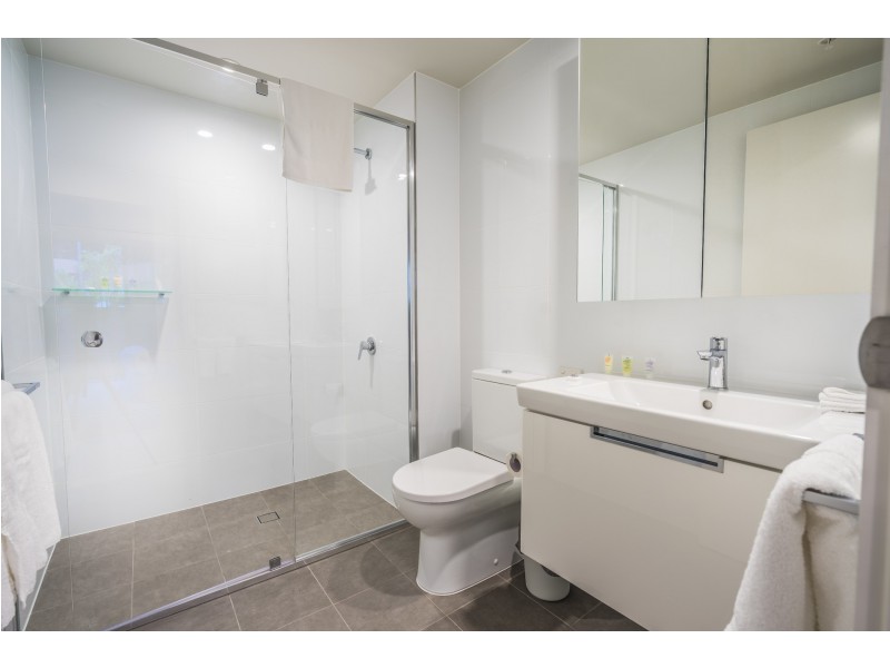 2065/9 Edmondstone Street, South Brisbane QLD 4101