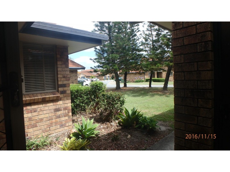 waterfront unit @/11 waterford court, Bundall QLD 4217