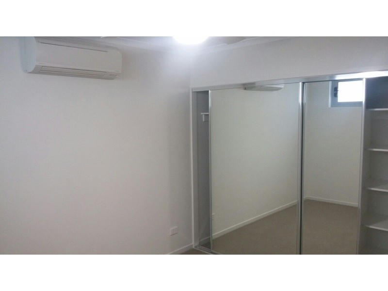 54 Slobodian Ave, Eight Mile Plains QLD 4113