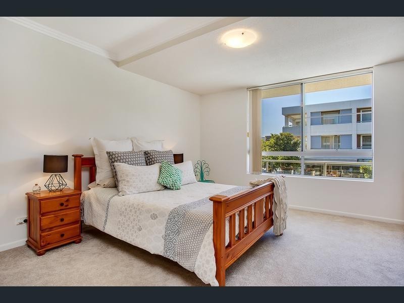 10/195 Varsity Parade, Varsity Lakes QLD 4227