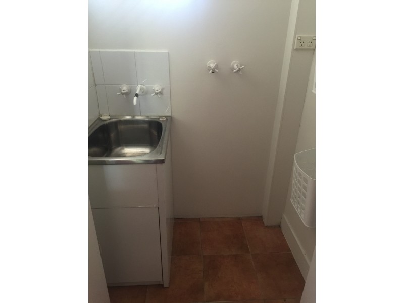 9  Bergin Street, Milton QLD 4064