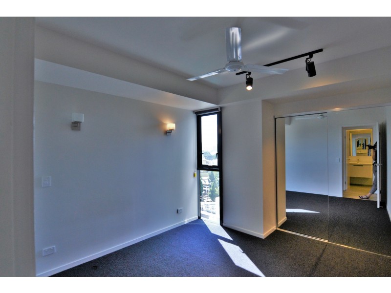 2046/9  Edmondstone street, South Brisbane QLD 4101