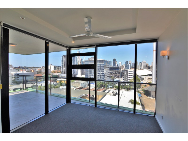 2046/9  Edmondstone street, South Brisbane QLD 4101