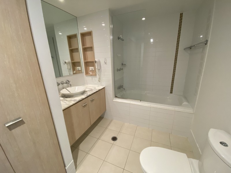 110/1-7 Moores Cresc, Varsity Lakes QLD 4227