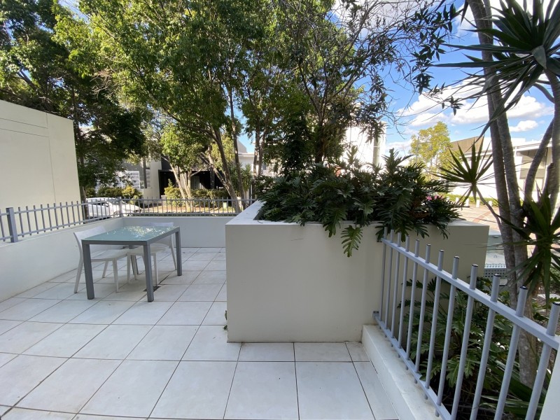 110/1-7 Moores Cresc, Varsity Lakes QLD 4227