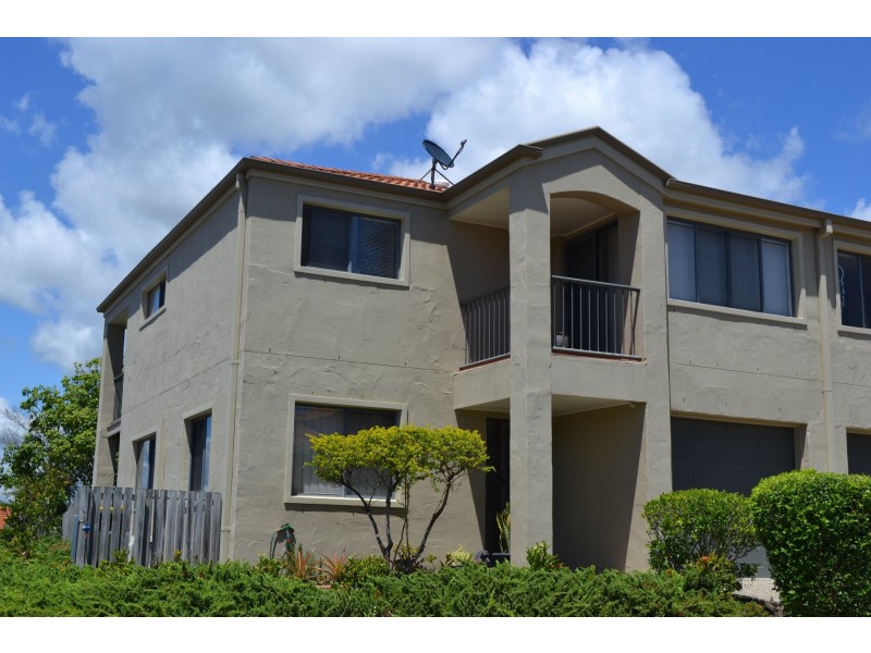 San Capistrano 1 Santa Isobel Blvd, Pacific Pines QLD 4211