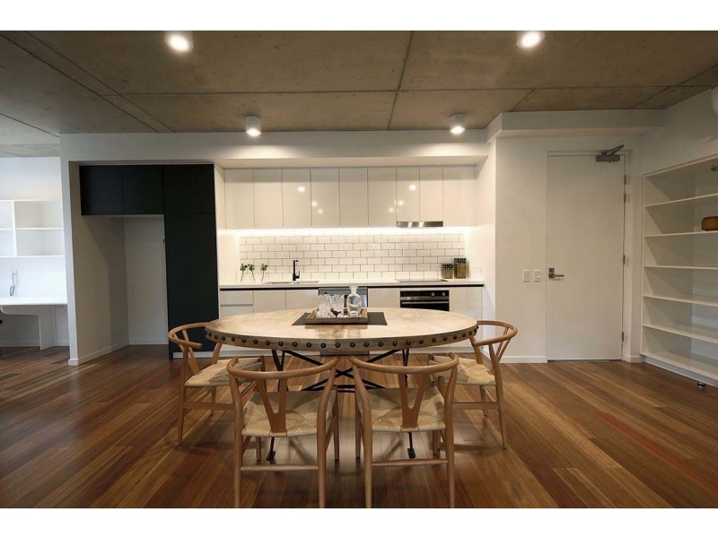 1 Hart Street, Ashmore QLD 4214