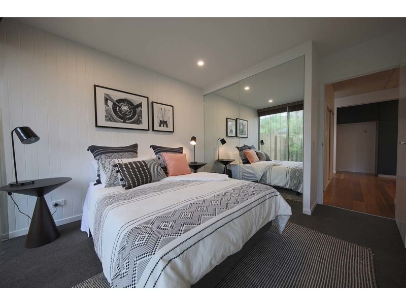 1 Hart Street, Ashmore QLD 4214