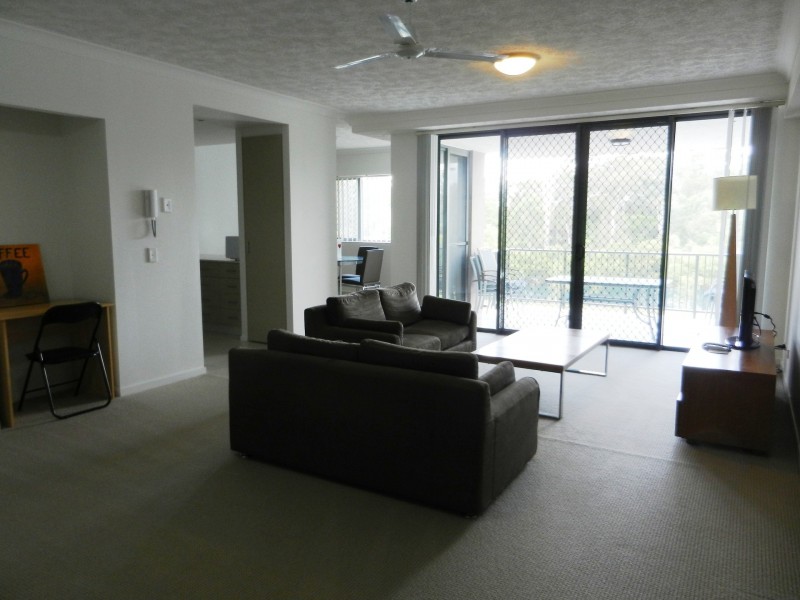2 Acacia Court, Robina QLD 4226