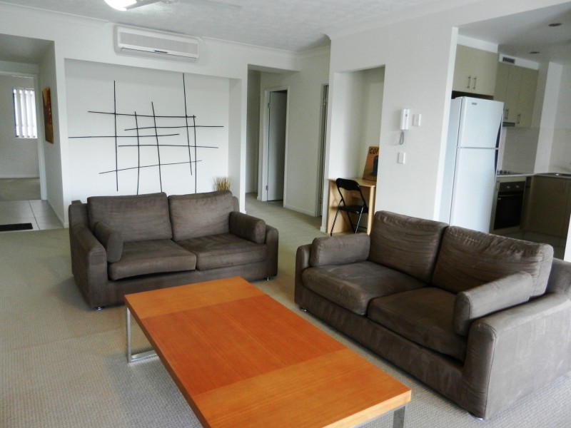 2 Acacia Court, Robina QLD 4226