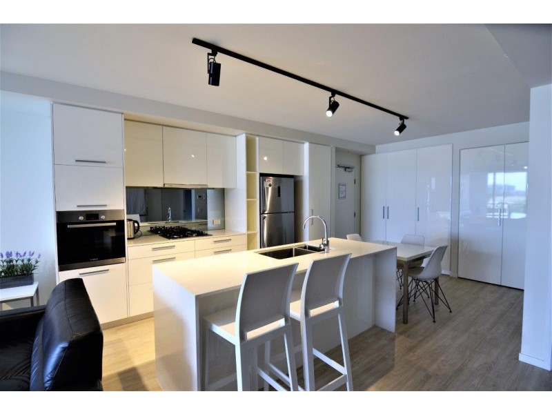 2072/9 Edmondstone street, South Brisbane QLD 4101