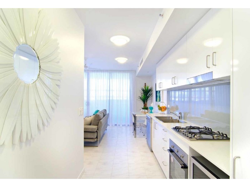 17 Bath, Labrador QLD 4215