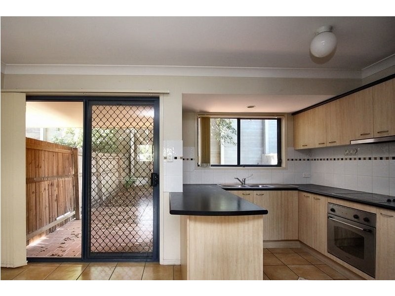 26 Buckingham Place, Eight Mile Plains QLD 4113