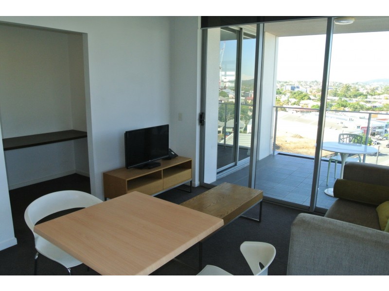 807/159 Logan road, Woolloongabba QLD 4102