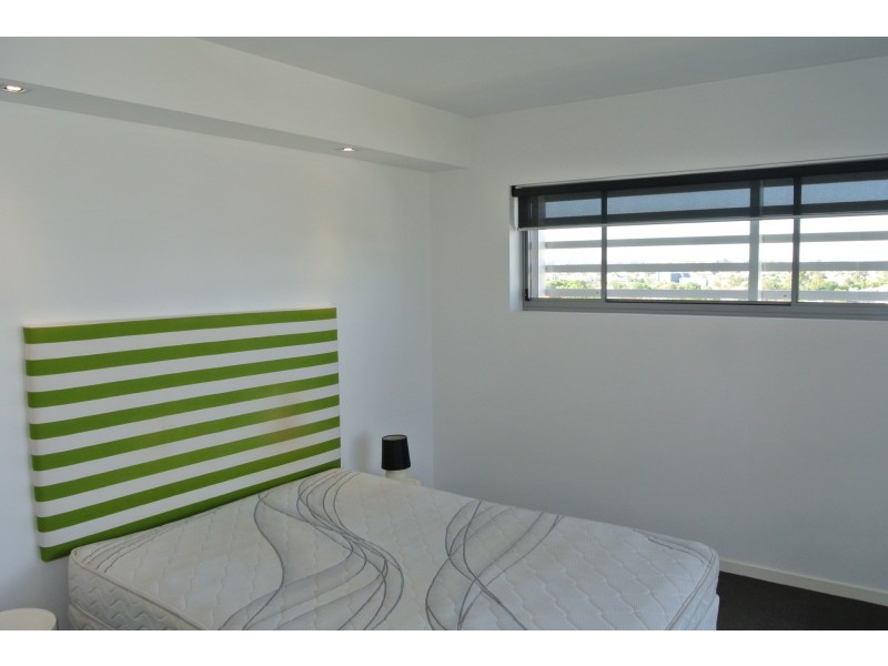 807/159 Logan road, Woolloongabba QLD 4102