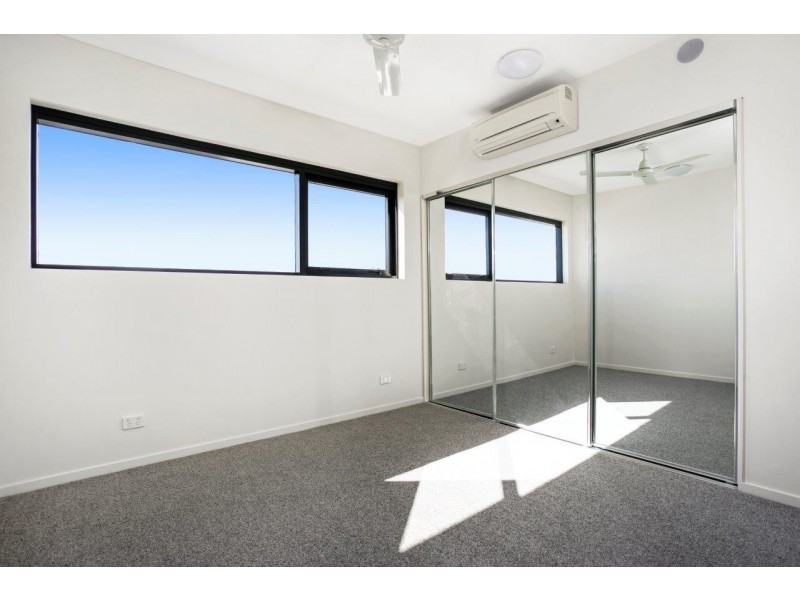 Fully Furnished 2 Bedroom Apartment/27 Cordelia Street, South Brisbane QLD 4101