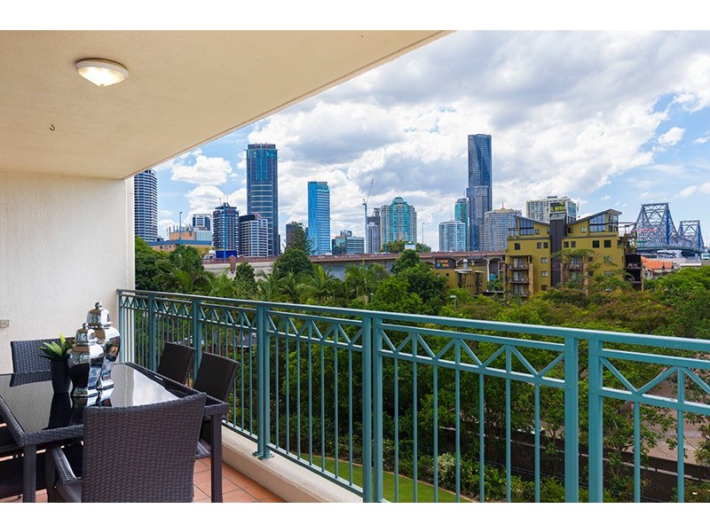 1 GOODWIN STREET, Kangaroo Point QLD 4169