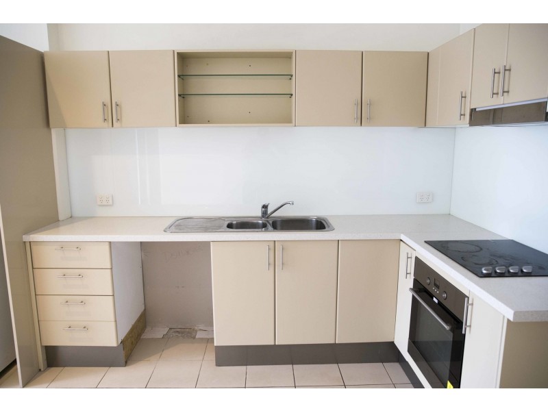 03/2894-2910 Gold Coast Highway, Surfers Paradise QLD 4217