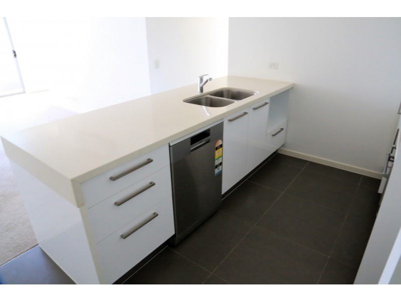 202/159 Logan road, Woolloongabba QLD 4102