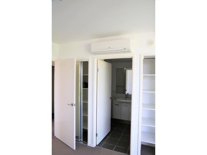 202/159 Logan road, Woolloongabba QLD 4102