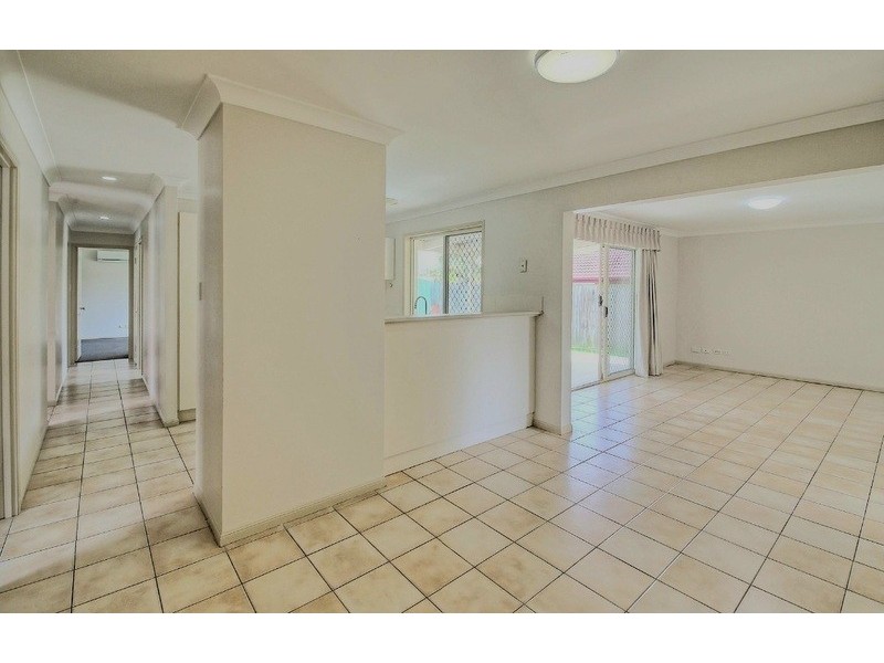 31 Paddington Crescent, Stretton QLD 4116