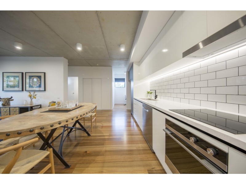 1 Hart Street, Ashmore QLD 4214