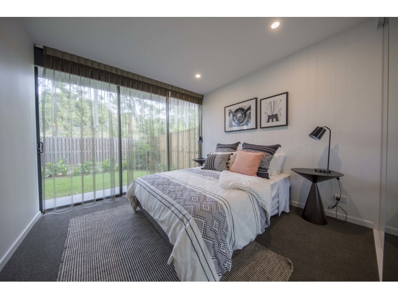 1 Hart Street, Ashmore QLD 4214