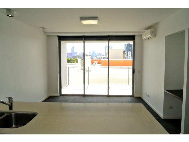 303/159 Logan Road, Woolloongabba QLD 4102