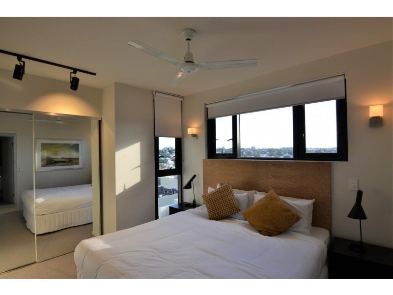 2078/9 Edmondstone street, South Brisbane QLD 4101