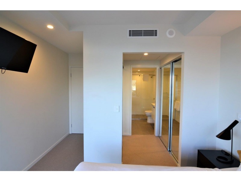 2078/9 Edmondstone street, South Brisbane QLD 4101