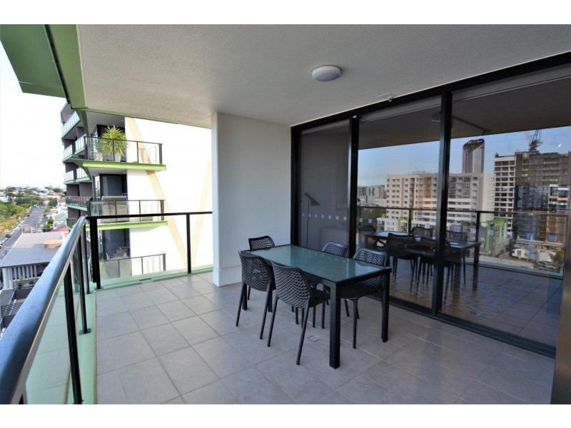 2078/9 Edmondstone street, South Brisbane QLD 4101