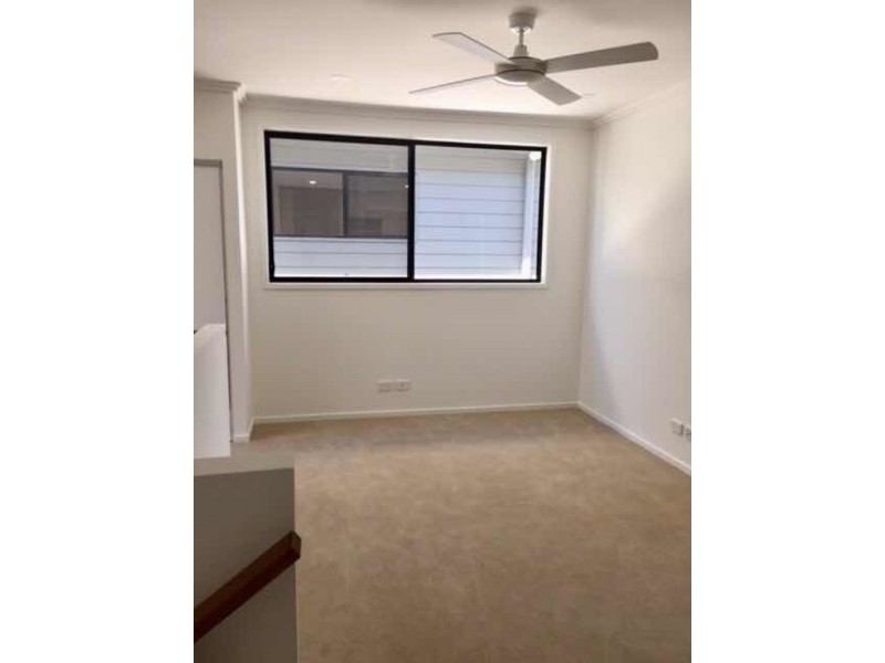 93 Evergreen View, Robina QLD 4226