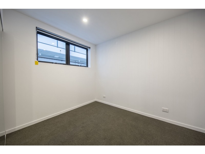 1 Hart Street, Ashmore QLD 4214