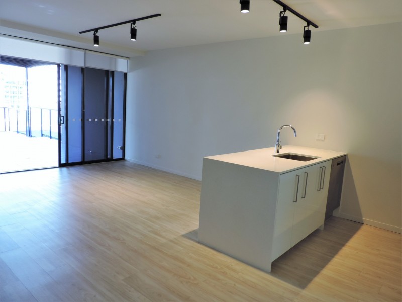 1056/9 Edmondstone street, South Brisbane QLD 4101