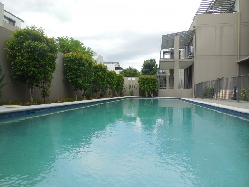 17/1 Acacia Court, Robina QLD 4226