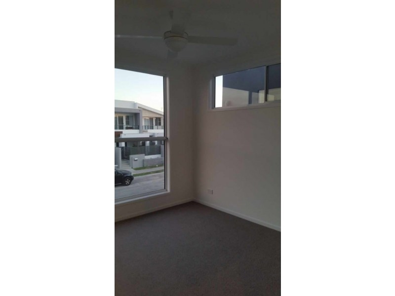 61 Evergreen View, Robina QLD 4226