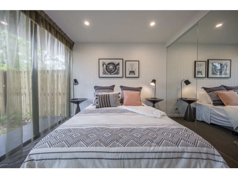 1 Hart Street, Ashmore QLD 4214