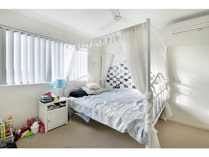 1 Acacia Court, Robina QLD 4226