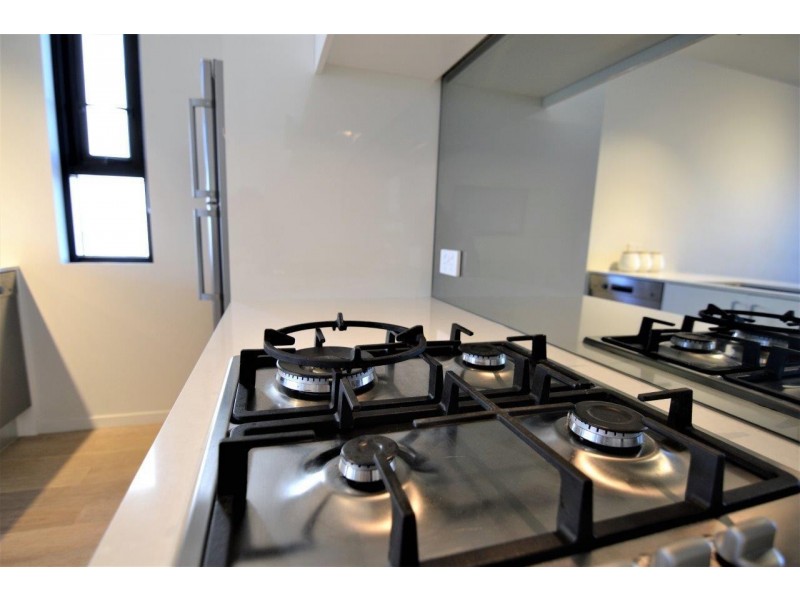 2078/9 Edmondstone street, South Brisbane QLD 4101