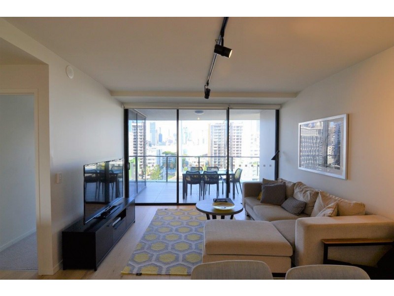 2078/9 Edmondstone street, South Brisbane QLD 4101