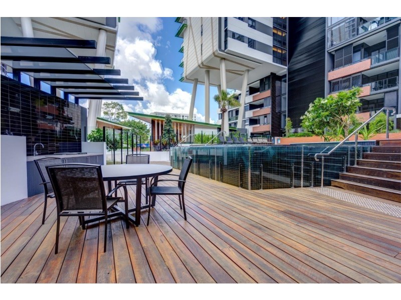 2078/9 Edmondstone street, South Brisbane QLD 4101